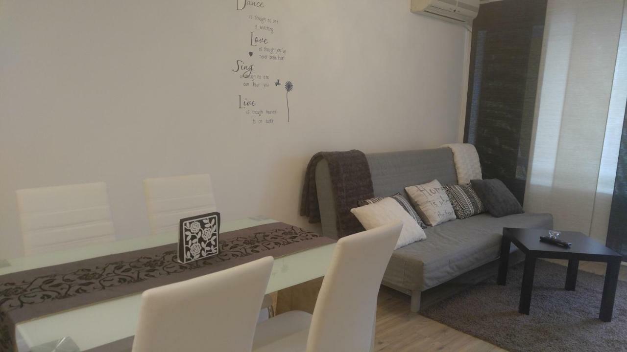 Modern Apartment Sofia Center Sófia Exterior foto